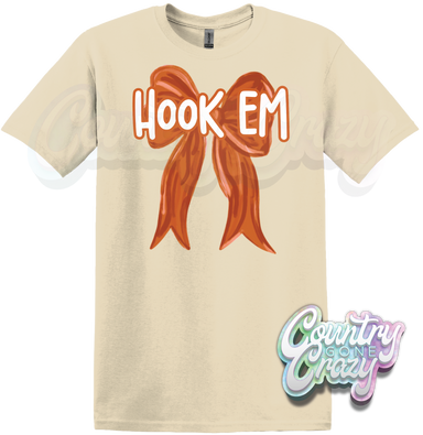 HOOK EM BOW - NATURAL T-SHIRT-Country Gone Crazy-Country Gone Crazy