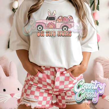 ON THE HUNT VINTAGE - WHITE T-SHIRT-Country Gone Crazy-Country Gone Crazy